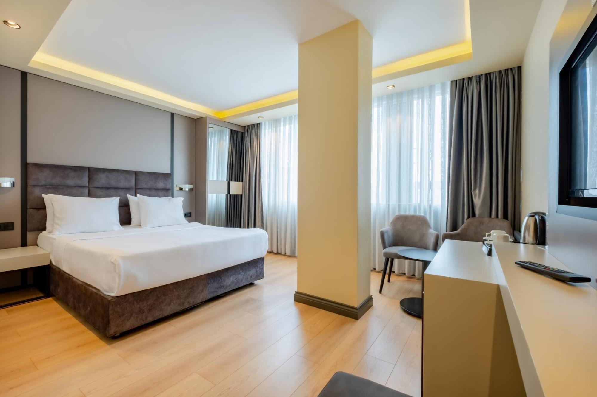 เอฟอาร์ที แอร์ไลน์ โฮเต็ล Hotel Arnavutkoy ภายนอก รูปภาพ