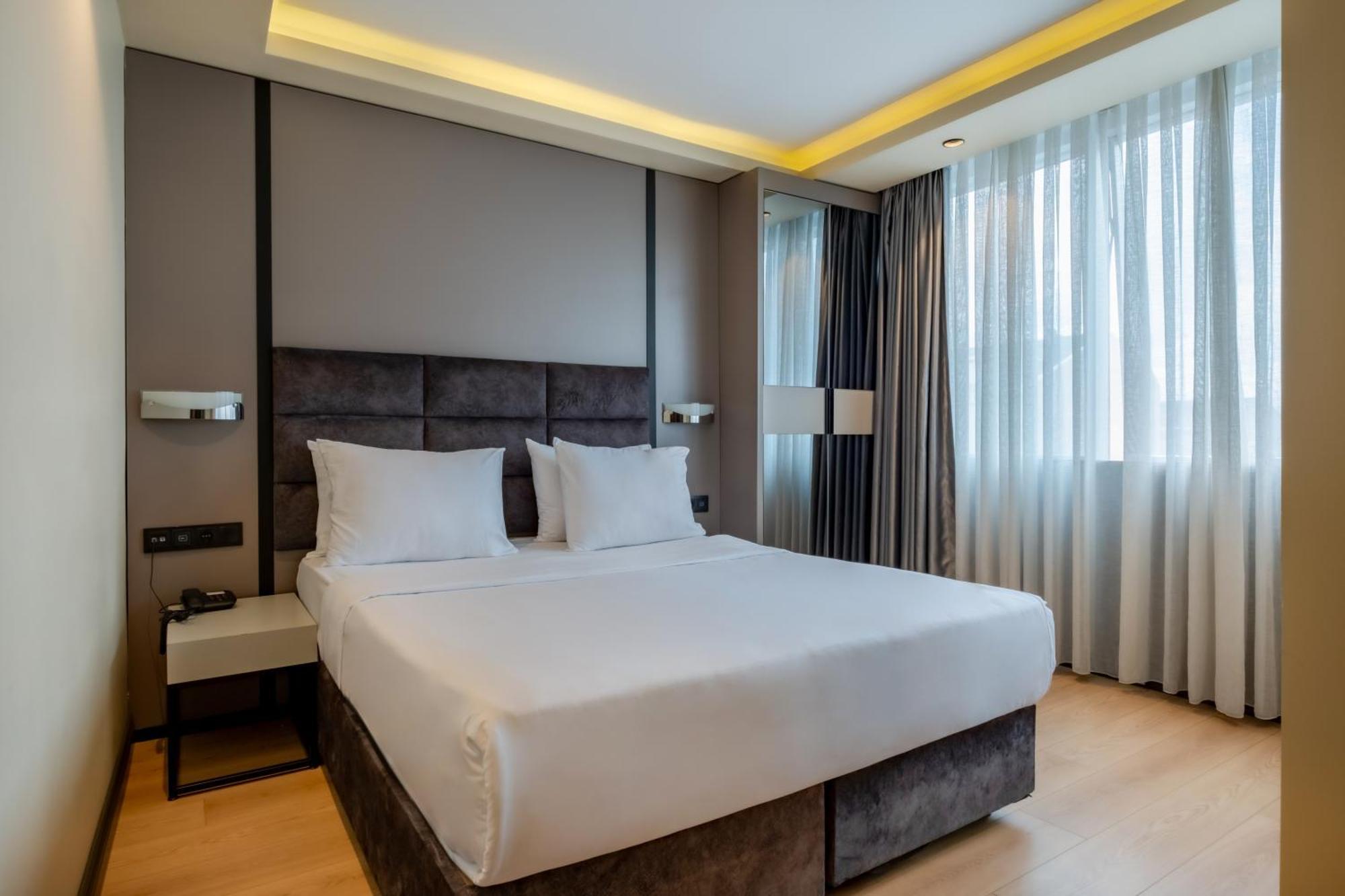 เอฟอาร์ที แอร์ไลน์ โฮเต็ล Hotel Arnavutkoy ภายนอก รูปภาพ